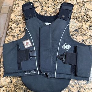 Charles Owen Equestrian Black Protective Vest YOUTH size M t